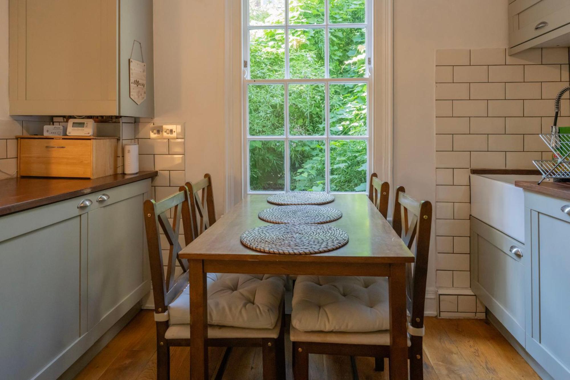 Gorgeous 2Bed House In New Road Lägenhet London Exteriör bild